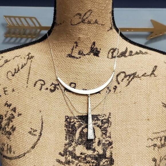 STELLA & Dot 3 strand pendant tiered necklace - Picture 3 of 5